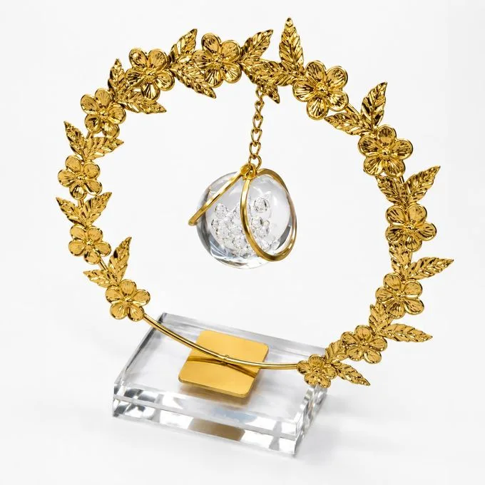 Gold Floral Wreath Crystal Table Ornament - Nordic Tabletop Glass Orb Decor for Living Room & Office Desk